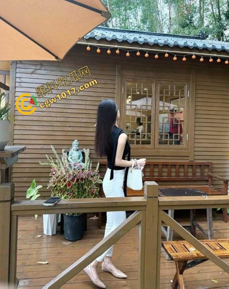 贵州人妻【陈嘉怡】肉欲视频曝光全网，肥臀乱颤奶波荡漾，春情迷离浪叫不断，粗屌深入湿穴狂操，欲火熊熊燃遍网络-3